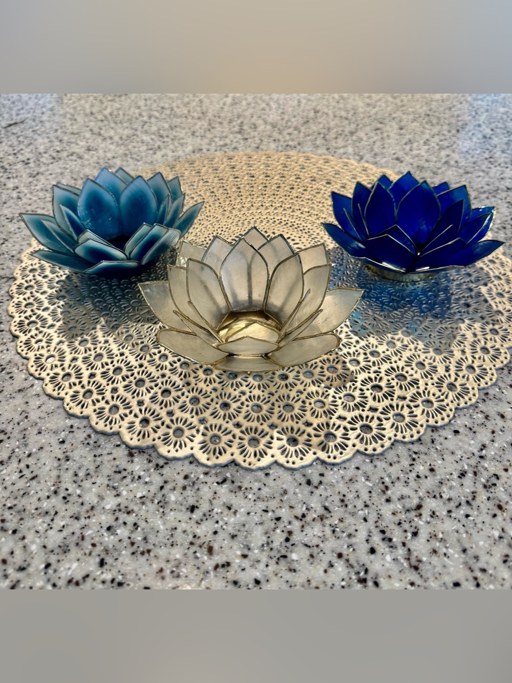 🪷Vintage Capiz Shell Lotus Candle Holders – Set of 3